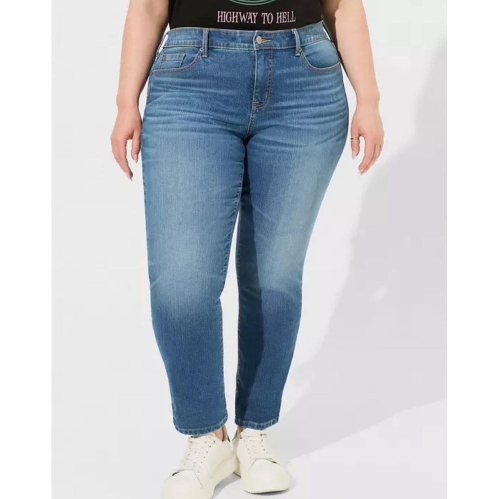 Torrid Perfect Boyfriend Ankle Straight Leg Jeans